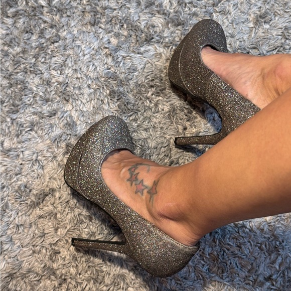 Steve Madden Silver/multi color Glitter Heels - Picture 1 of 7